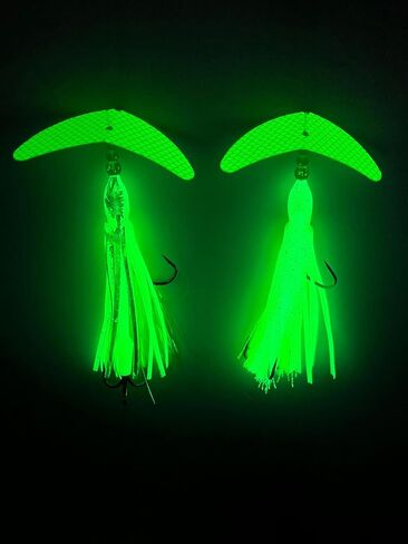 ملعقة بديلة من Great Lakes Glow Smile Blade®، سمك السلمون المرقط، Trolling Fly Hoochie Spoon، عبوتين in Kuwait