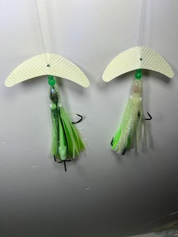 ملعقة بديلة من Great Lakes Glow Smile Blade®، سمك السلمون المرقط، Trolling Fly Hoochie Spoon، عبوتين in Kuwait