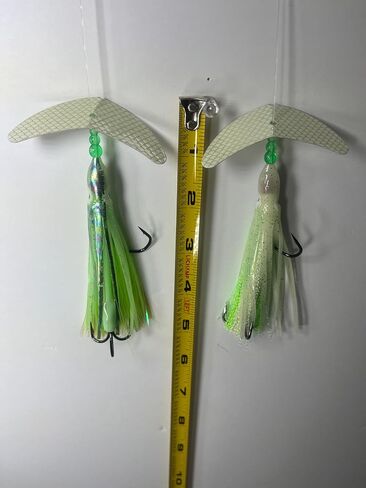 ملعقة بديلة من Great Lakes Glow Smile Blade®، سمك السلمون المرقط، Trolling Fly Hoochie Spoon، عبوتين in Kuwait