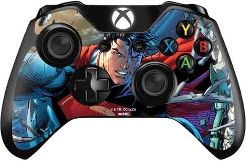 ملصق Skinit المخصص للألعاب متوافق مع وحدة تحكم Xbox One - تصميم Warner Bros Comic Superman المرخص رسميًا in Kuwait