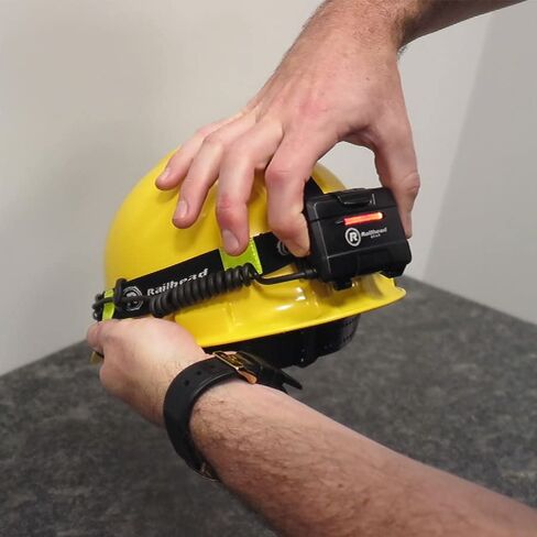 مصباح أمامي LED من Railhead Gear مع ضوء أحمر، يعمل بالبطارية وتحكم في التركيز قابل للتكبير 450 شريط عاكس قابل للتعديل، KE-HLFC185 in Kuwait