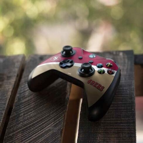 غلاف Skinit المخصص للألعاب متوافق مع وحدة تحكم Xbox One S - تصميم مرخص رسميًا من NFL San Francisco 49ers in Kuwait