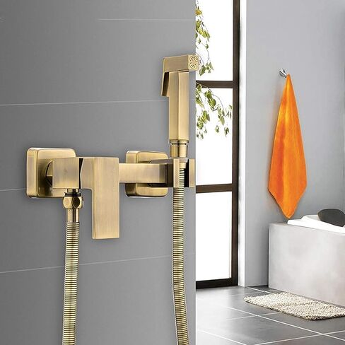 طقم بخاخ حفاضات من القماش من النحاس، مجموعة مرحاض محمولة بالماء الساخن والبارد، بخاخ مرحاض بمقبض واحد، مجموعة حمام للحمام مثبتة على الحائط مع خرطوم دش in Kuwait