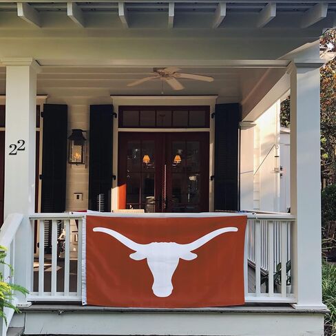لافتات علم جامعة تكساس الصحراوية ذات القرون الطويلة UT Austin أعلام 100% بوليستر للاستخدام الداخلي والخارجي 3×5 (النمط 2) in Saudi Arabia