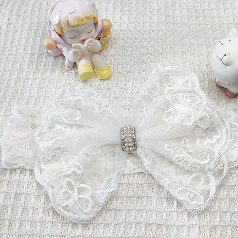 عصابة رأس من الدانتيل الأبيض للفتيات الصغيرات مع فيونكة ولؤلؤ، عصابة شعر مرنة ناعمة لحديثي الولادة والرضع (B-أبيض) in Kuwait