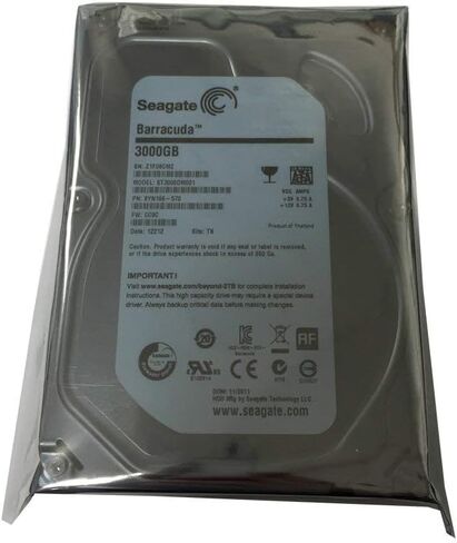 (الطراز القديم) Seagate Barracuda 3TB SATA 6Gb/s7200RPM 64MB Cache 3.5 بوصة محرك الأقراص الصلبة الداخلي لسطح المكتب (ST3000DM001) - ضمان لمدة 3 سنوات (متجدد) in Kuwait