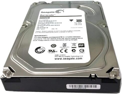 (الطراز القديم) Seagate Barracuda 3TB SATA 6Gb/s7200RPM 64MB Cache 3.5 بوصة محرك الأقراص الصلبة الداخلي لسطح المكتب (ST3000DM001) - ضمان لمدة 3 سنوات (متجدد) in Kuwait