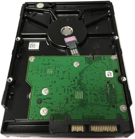 (الطراز القديم) Seagate Barracuda 3TB SATA 6Gb/s7200RPM 64MB Cache 3.5 بوصة محرك الأقراص الصلبة الداخلي لسطح المكتب (ST3000DM001) - ضمان لمدة 3 سنوات (متجدد) in Kuwait