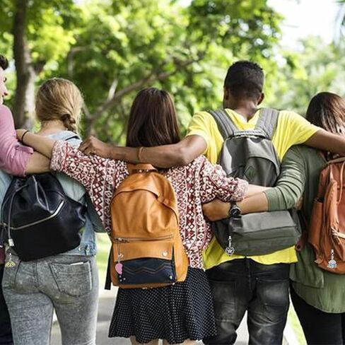Ornaland 8 قطعة حزام المعصم حلية الهاتف Y2K سلسلة حلية الهاتف اللطيفة مناسبة لحقيبة الظهر سلاسل المفاتيح كاميرات محافظ قلادة الديكور in Kuwait