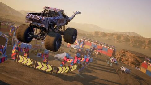 Monster Jam Showdown Game for Xbox Series X and Xbox One - Edition of the First D in Saudi Arabia
