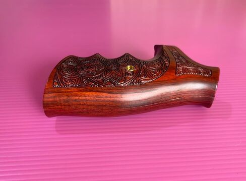 Hardwood Handgun Grips Compatible with Smith and Wesson K/L Frame Square Butt Revolvers Finger Groove Checkered Design Deluxe Classic Handmade Craft Handcraft in Kuwait