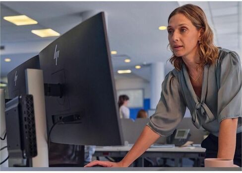 كمبيوتر مكتبي HP EliteDesk 8 G1i - Intel Core Ultra 5 235T - تقنية vPro - 64 جيجابايت - 1 تيرابايت SSD - كمبيوتر مكتبي صغير - مقبس أسود - شريحة Intel Q870 - Windows 11 Pro - Intel DDR5 SDRAM - لوحة مفاتيح باللغة الإنجليزية in Kuwait
