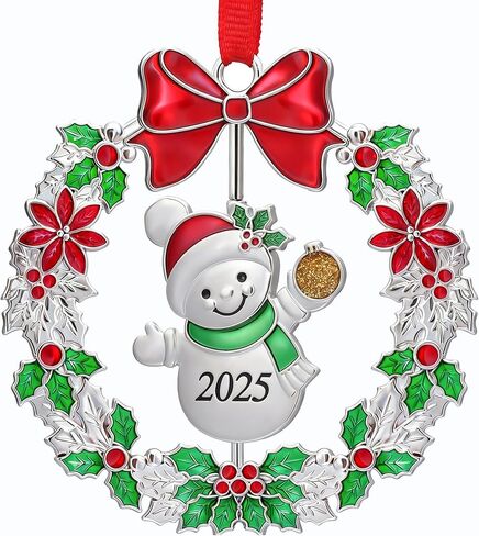 الحلي عيد الميلاد 2025 مؤرخة شجرة عيد الميلاد الحلي زينة عيد الميلاد زخرفة عيد الميلاد هدايا تذكار معلقة معدنية مضحك الرنة إكليل هدايا عيد الميلاد لزملاء العمل الأسرة in Kuwait