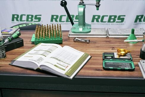 مجموعة إعادة التحميل RCBS Rebel Master | تتضمن أداة ضغط المتمردين، ومقياس الجيب، وقياس المسحوق، وأداة التحضير، والتشحيم والمزيد، باللون الأخضر in Saudi Arabia
