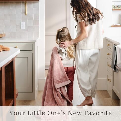 بطانية سارانوني الفاخرة للأطفال | بطانيات مريحة فائقة النعومة ومريحة من القطيفة للأطفال والمراهقين | شبشب باليه وردي - 40 بوصة × 60 بوصة in Kuwait