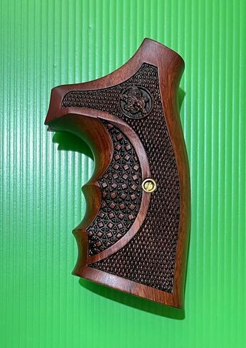 Hardwood Handgun Grips Compatible with Smith and Wesson N Frame Round Butt Revolvers Finger Groove Checkered Design Deluxe Classic Handmade Craft Handcraft in Kuwait