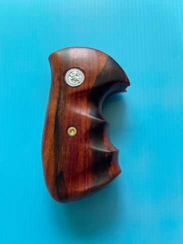 Hardwood Handgun Grips Compatible with Smith and Wesson K/L Frame Square Butt Revolvers Finger Groove Design Deluxe Classic Handmade Craft Handcraft Smooth in Kuwait