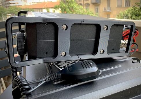 مقابض السكك الحديدية الجانبية الواقية لراديو Icom IC-7300 in Saudi Arabia