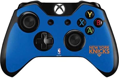 ملصق Skinit المخصص للألعاب متوافق مع وحدة تحكم Xbox One - مرخص رسميًا من NBA New York Knicks Standard - تصميم أزرق in Saudi Arabia