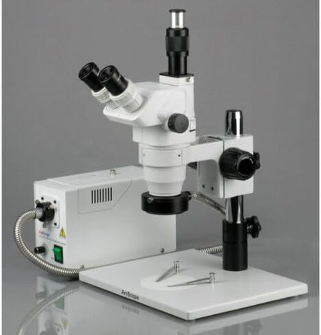AmScope ZM-1TZ2-FOR-GT-10M مجهر تكبير ستيريو ثلاثي العينيات رقمي احترافي، عدسات EW10x وEW20x، تكبير 3.35X-180X، هدف تكبير 0.67X-4.5X، ضوء حلقة من الألياف الضوئية، حامل طاولة كبير على شكل عمود مع طاولة منزلقة، 110 فولت - 120 فولت، متضمنة in Saudi Arabia