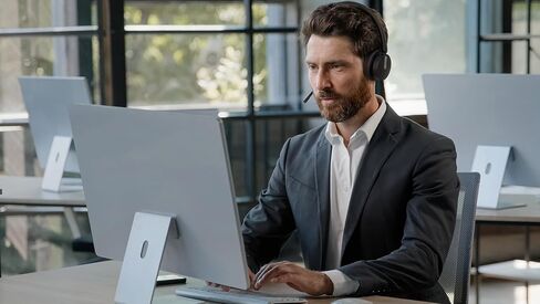 سماعات الرأس Yealink WH64 Hybrid Dual Teams مع تقنية Dongle Hybrid المُحسّنة لتصميم Microsoft Teams ثنائي الأذن لتقليل الضوضاء USB in Saudi Arabia