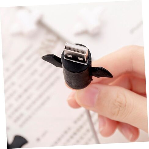4 قطع من واقي كابل USB بجناح كرتوني لطيف، موفر كابل بيانات الشحن للهواتف يمنع الكسر للاستخدام اليومي باللون الأسود in Kuwait