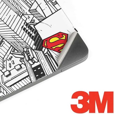 غلاف كمبيوتر محمول من Skinit متوافق مع جهاز MacBook Pro 13 بوصة مع شريط لمس (2016-20) - تصميم فائق السرعة من Warner Bros Superman مرخص رسميًا in Kuwait