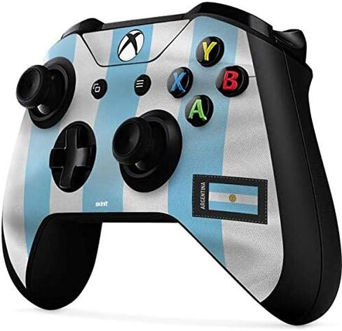ملصق Skinit المخصص للألعاب متوافق مع وحدة تحكم Xbox One X - سكينيت مرخص رسميًا ومصمم في الأصل بتصميم علم كرة القدم الأرجنتيني in Kuwait
