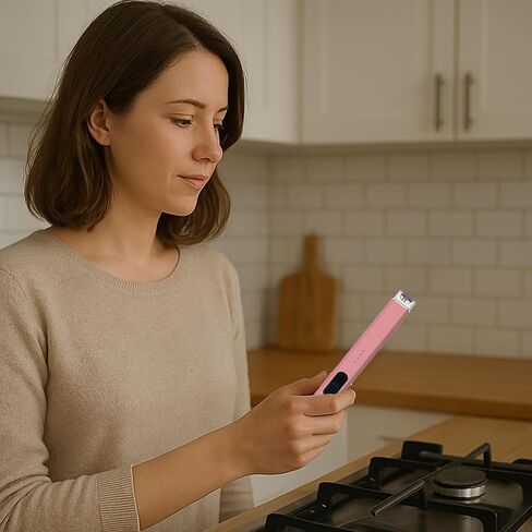 ولاعة شموع قابلة لإعادة الشحن عبر USB من FIGHTSENSE، ولاعة كهربائية طويلة عديمة اللهب مقاومة للرياح مع مفتاح أمان، شاشة عرض بطارية LED، تستخدم لمدفأة الشواء والتخييم وموقد المطبخ (أسود ووردي) in Kuwait