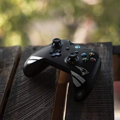 غلاف Skinit المخصص للألعاب متوافق مع وحدة تحكم Xbox One Elite - تصميم مرخص رسميًا من NFL New England Patriots Shutout in Kuwait
