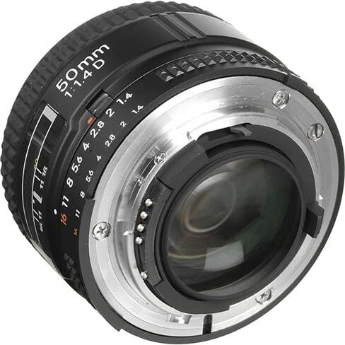 حزمة عدسة Nikon AF NIKKOR مقاس 50 مم f/1.4D طراز الولايات المتحدة الأمريكية (1902) مع حافظة عدسة مبطنة + طقم مرشح ماكرو + فلاتر عدسات UV وCPL وFL + غطاء توليب + حافظة غطاء العدسة + طقم تنظيف العدسة in Saudi Arabia