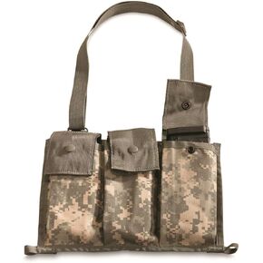 الفائض العسكري الأمريكي 6-mag Bandolier، ACU الجديدة in Kuwait