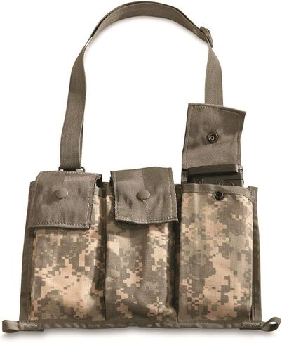 الفائض العسكري الأمريكي 6-mag Bandolier، ACU الجديدة in Kuwait