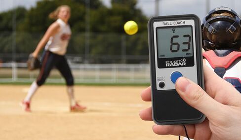 مدرب كرة رادار الجيب/أداة تدريب السرعة الاحترافية والرادار مع تيشيرتات الجولف وما إلى ذلك in Kuwait