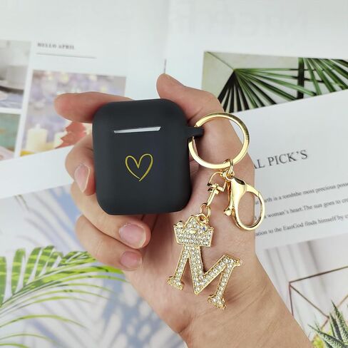 متوافق مع غطاء حافظة AirPods، حافظة من السيليكون الناعم بنمط قلب ذهبي لحافظة AirPods 2&1 Generation مع سلسلة مفاتيح مرصعة بحجر الراين A-Z (M أسود) in Kuwait