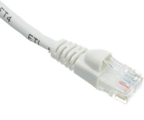 كابل إيثرنت Cat6 من CableWholesale، 24AWG، موصل لوحة ذهبية RJ45، 4 أزواج من النحاس المجدول، حذاء بدون تشابك زوج ملتوي غير محمي (UTP) كابل تصحيح شبكة الإنترنت، 20 قدم، أبيض in Saudi Arabia