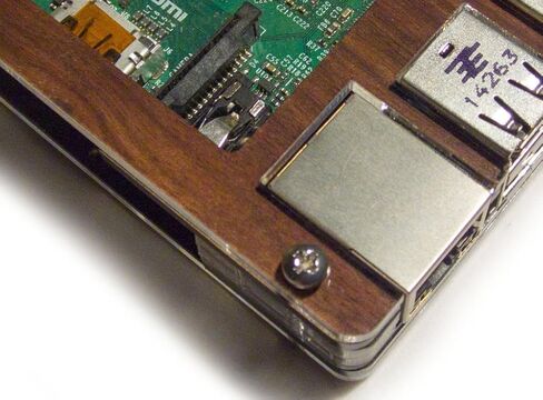 C4Labs Zebra Case - Raspberry Pi3B+, 2, B+ and 2B (Solid top Walnut) with Heatsinks in Saudi Arabia