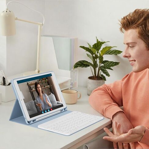 حافظة لوحة مفاتيح لجهاز iPad الجيل التاسع/الثامن/السابع مقاس 10.2 بوصة 2021/2020/2019 مع حامل أقلام، حافظة لوحة مفاتيح لاسلكية قابلة للفصل، غطاء تابلت نحيف مع ظهر ناعم من مادة TPU، أزرق سماوي in Kuwait