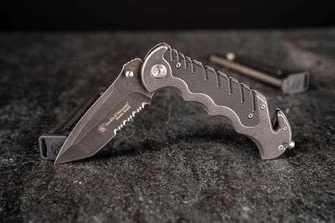 SMITH & WESSON Border Guard SWBG10S 8.3in High Carbon S.S. Folding Knife with 3.5in Serrated Tanto Blade and Aluminum Handle for Outdoor, Tactical, Survival and EDC, Black in Saudi Arabia