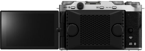 FUJIFILM X-M5 Mirrorless Camera | Silver Bundle with 64GB Memory Card + Battery Charger + Deluxe Photo Starter Kit + Cleaning Cloth (5 Items) in Saudi Arabia