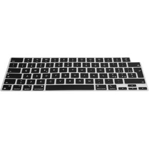 حماية لوحة المفاتيح السيليكون kwmobile - غطاء لوحة المفاتيح QWERTY (الإيطالية) متوافق مع Apple MacBook Pro 16.2 2024 M4 A3403 / A3186 - أسود in Kuwait