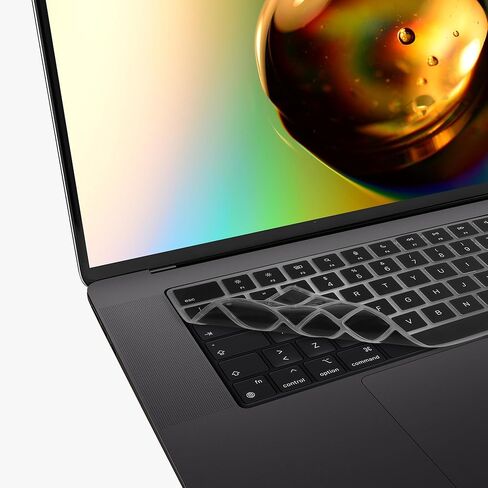 حماية لوحة المفاتيح السيليكون kwmobile - غطاء لوحة المفاتيح QWERTY (الإيطالية) متوافق مع Apple MacBook Pro 16.2 2024 M4 A3403 / A3186 - أسود in Kuwait