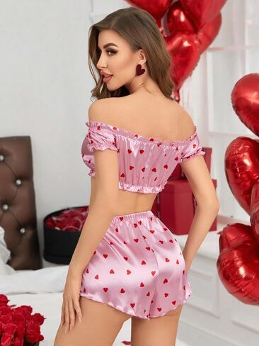 بيجامة حريمي من Milumia قطعتين من الساتان بطبعة قلب بدون أكتاف مع شورت Pj Sets in Saudi Arabia