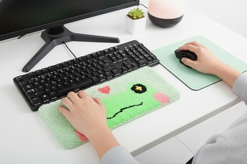 Wrist Rest Rug Cushion Pad Cute for Keyboard Computer Tufted Soft Frog Gifts (Green) in Saudi Arabia