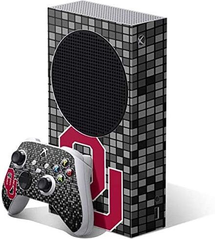 غلاف Skinit المخصص للألعاب المتوافق مع حزمة Xbox Series S - تصميم مرخص رسميًا من جامعة أوكلاهوما Boomer Someoner in Saudi Arabia