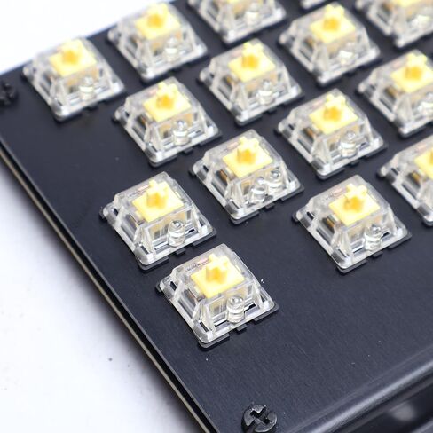 لوحة مفاتيح ميكانيكية بإضاءة خلفية Mechboard 64 لجهاز Commodore 64 - مصابيح LED حمراء - in Kuwait