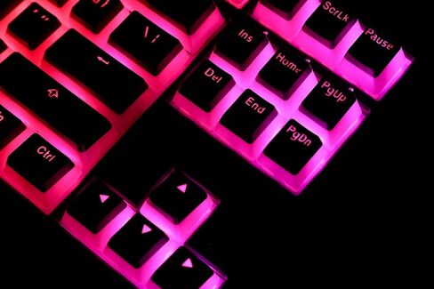 لوحة مفاتيح ميكانيكية Ducky One 2 RGB TKL Pudding Edition RGB LED مزدوجة اللقطة PBT (فضي Cherry MX) in Saudi Arabia