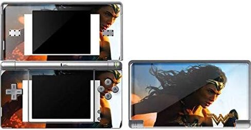 ملصق Skinit المخصص للألعاب متوافق مع DS Lite - تصميم Warner Bros Wonder Woman Action Shot المرخص رسميًا in Kuwait