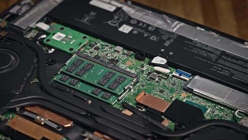 16GB (2x8GB) DDR4 3200Mhz Memory Module Kit: Factory Original Replacement RAM for M471A1K43EB1 - Laptops, Notebooks, SFF All-in-One Systems, PC4-3200 SODIMM 1Rx16 CL22 1.2v 260 Pin in Kuwait