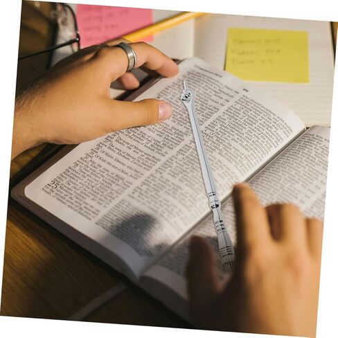 أداة مؤشر إصبع معدنية أنيقة لقراءة الكتاب المقدس اليهودي من أجل بار ميتزفه ملحق يهودي متين للمنزل والكنيس يستخدم محدد موقع الكتاب المقدس الفعال in Kuwait